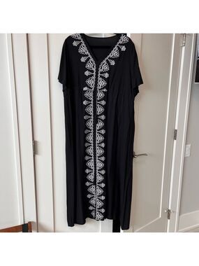 Source Unknown Black and White Swim Coverup